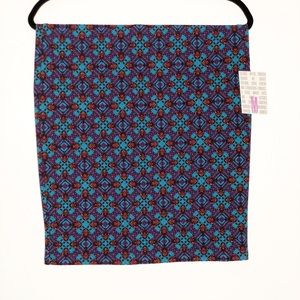 LuLaRoe Cassie Skirt NWT Medium
2nd Pic Size Chart
